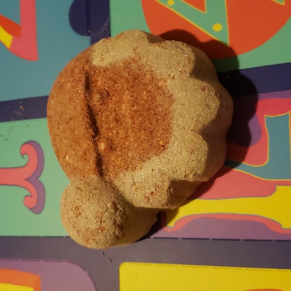 💙🌟LUSH Strawberry Santa Xmas 2023 DISCONTINUED Bath Scrub NWT - Picture 3 of 4